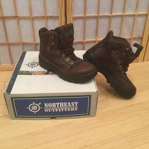 Northeast Outfitters women's sz 9 winter boots